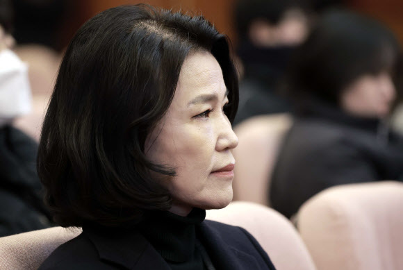 이진숙 방송통신위원장이 23일 오전 서울 종로구 헌법재판소 대심판정에서 열린 방통위원장 탄핵심판 청구 사건 선고에 출석해 있다. 2025.1.23  공동취재