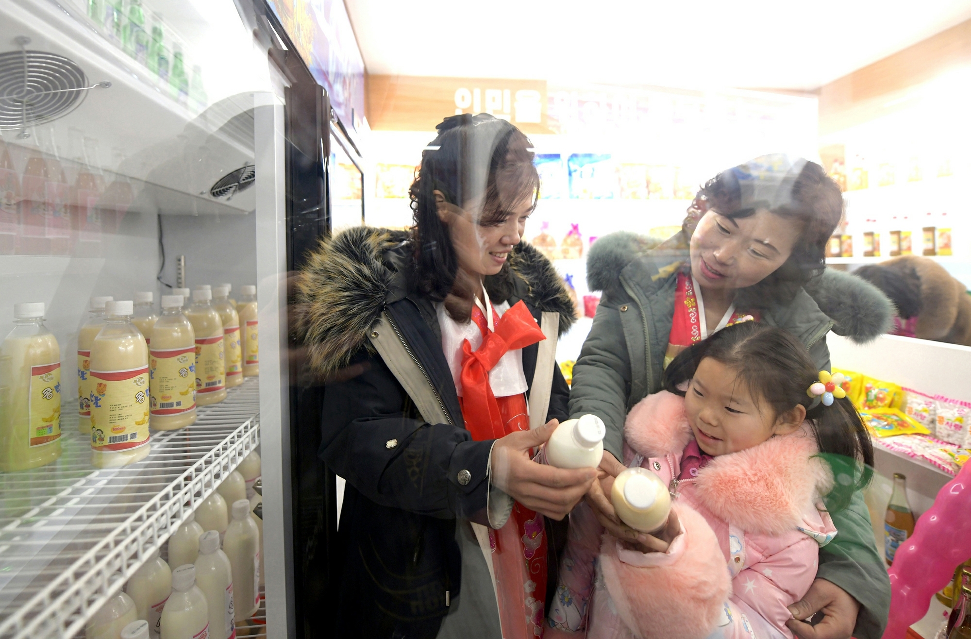 북한 노동당 기관지 노동신문은 25일 “구장군 지방공업공장들의 준공식이 지난 24일에 진행됐다”라고 보도했다. 평양 노동신문 뉴스1
