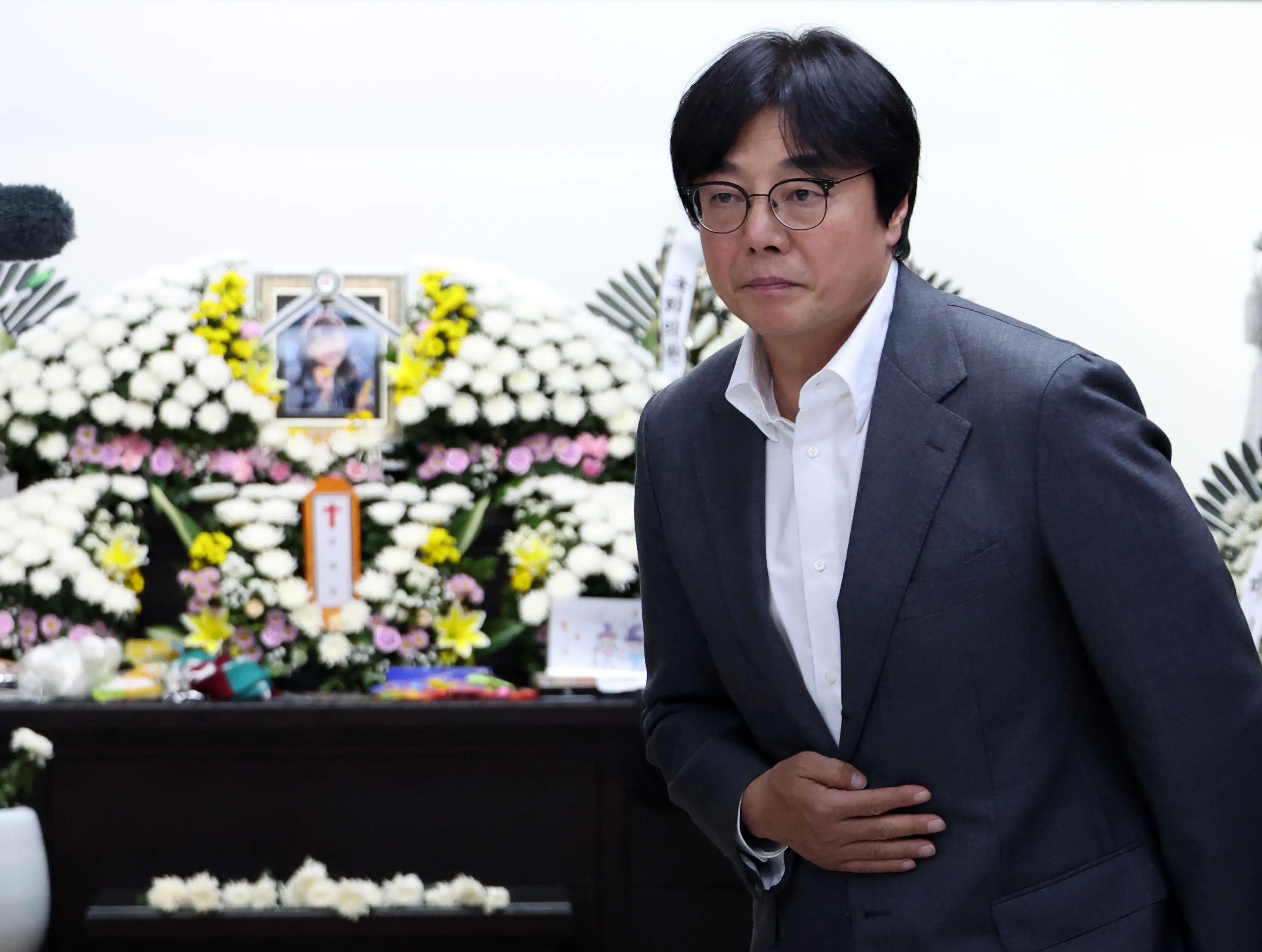 대전하나시티즌 축구팀 팬이었던 김양을 위해 12일 오후 빈소를 찾은 황선홍 감독.
대전 뉴시스