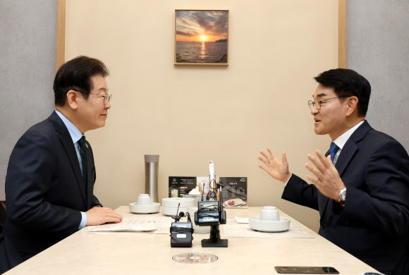 이재명 대표, 박용진 전 의원과 오찬회동
