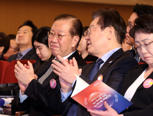 삼일절 기념식 참석한 여야 대표