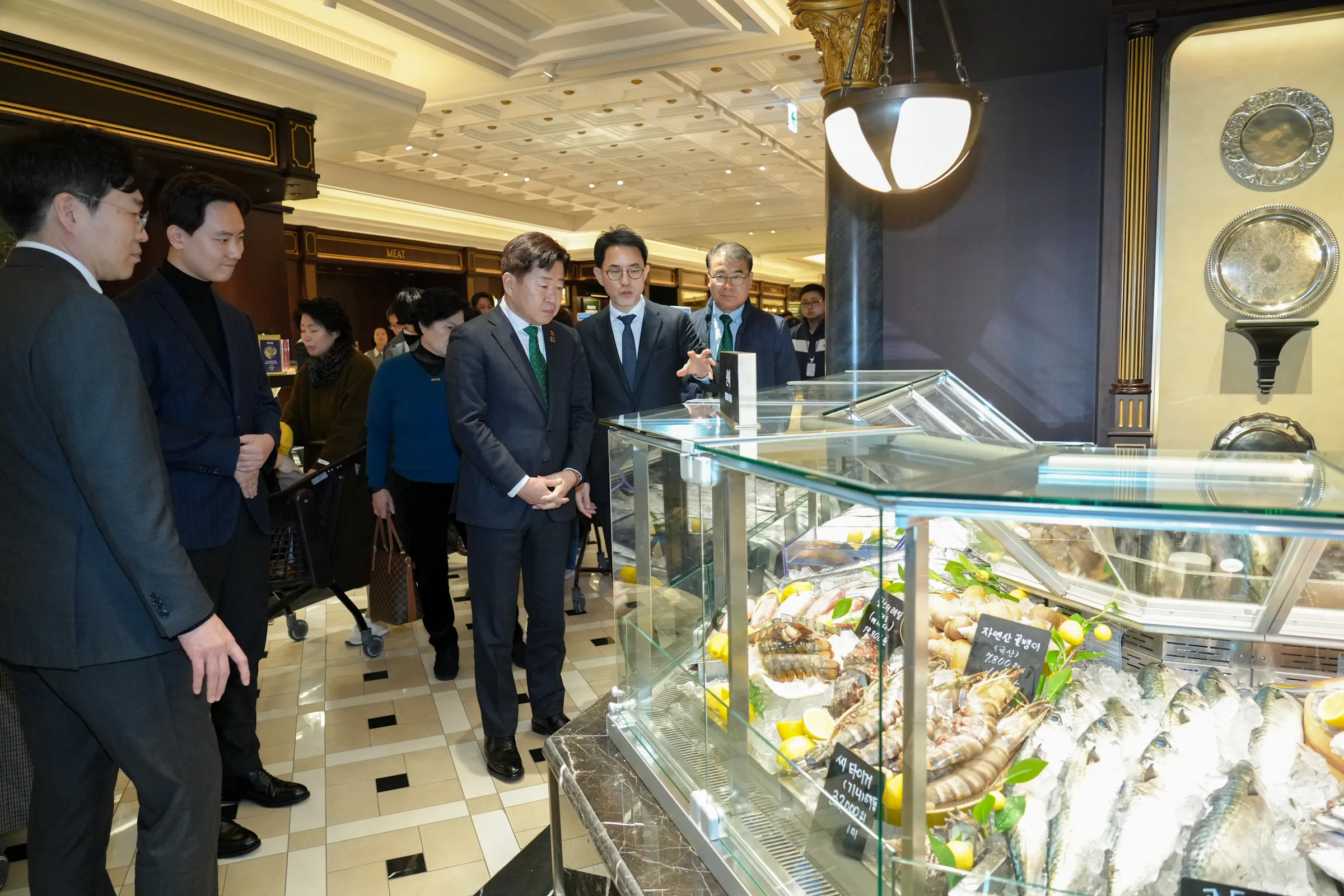 서울 신세계백화점 강남점에 새롭게 문을 연 제주해녀 전문 코너. 제주도 제공