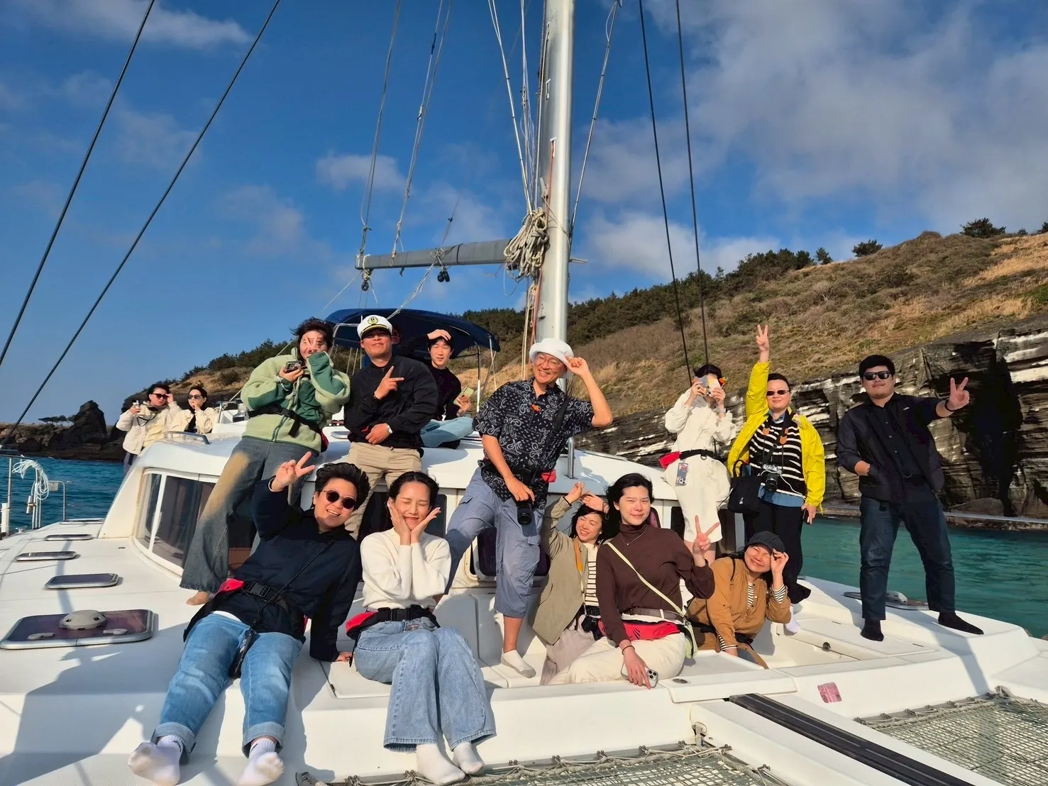 제주~가오슝 직항항공노선이 5년만에 재개되면서 가오슝 여행사 업계와 언론매체를 초청한 차귀도 요트 투어에 나서고 있다. 제주관광공사 제공