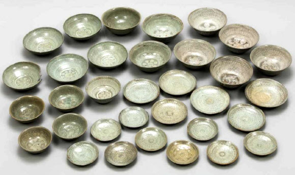 국립해양유산연구소가 올해 충남 태안군 마도 인근 해역에서 조선시대 조운선인 마도 4호선 선체를 인양할 예정이라고 8일 밝혔다. 사진은 ‘마도 4호선’에서 나온 분청사기. 2025.4.8  국립해양유산연구소 제공