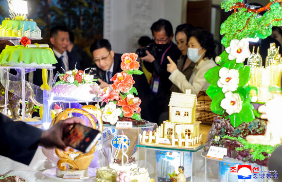 북한, 제5차 사탕·과자조각전시회 개최