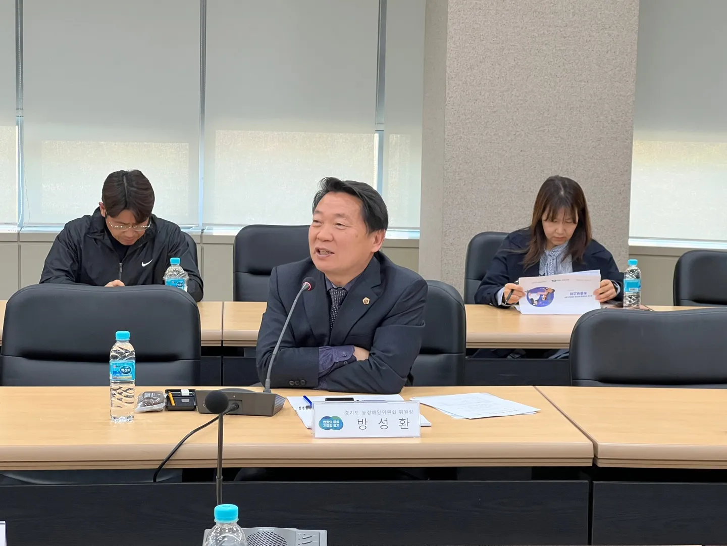 ‘반려동물 복지수준 실태조사 용역 최종보고회’에서 의견을 전하고 있는 방성환 의원.