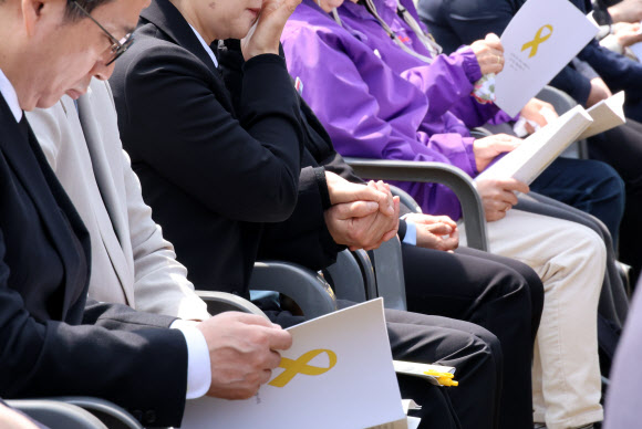 16일 오전 국립대전현충원에서 세월호 참사 11주기 순직교사·소방관·의사자 기억식이 열리고 있다. 2025.4.16. 연합뉴스