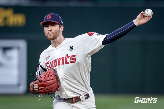 롯데 자이언츠 1선발 투수 찰리 반즈. 롯데 자이언츠 제공