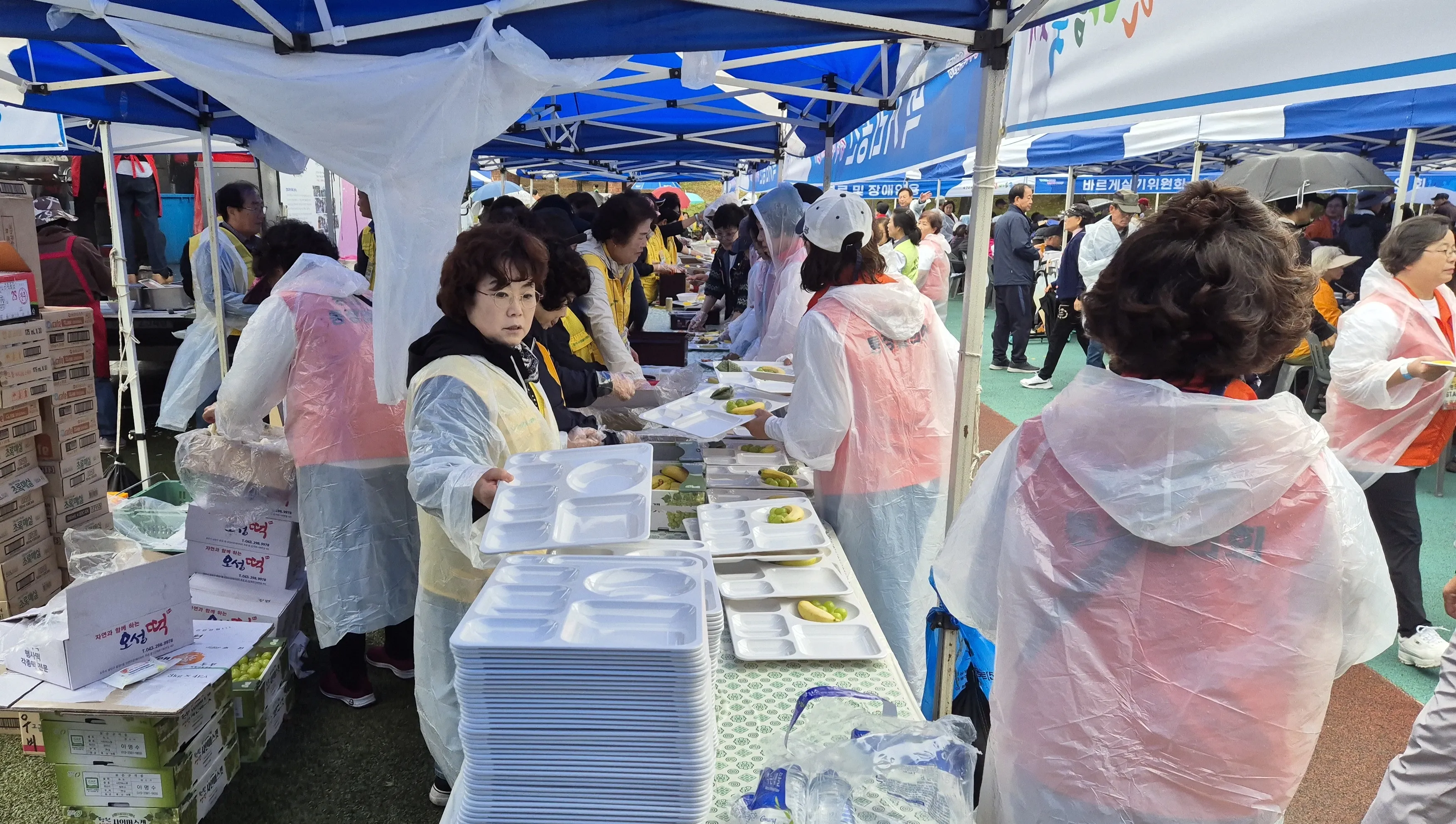 다회용기를 쓰고 있는 청주용암1동 한마음 축제.
청주시 제공