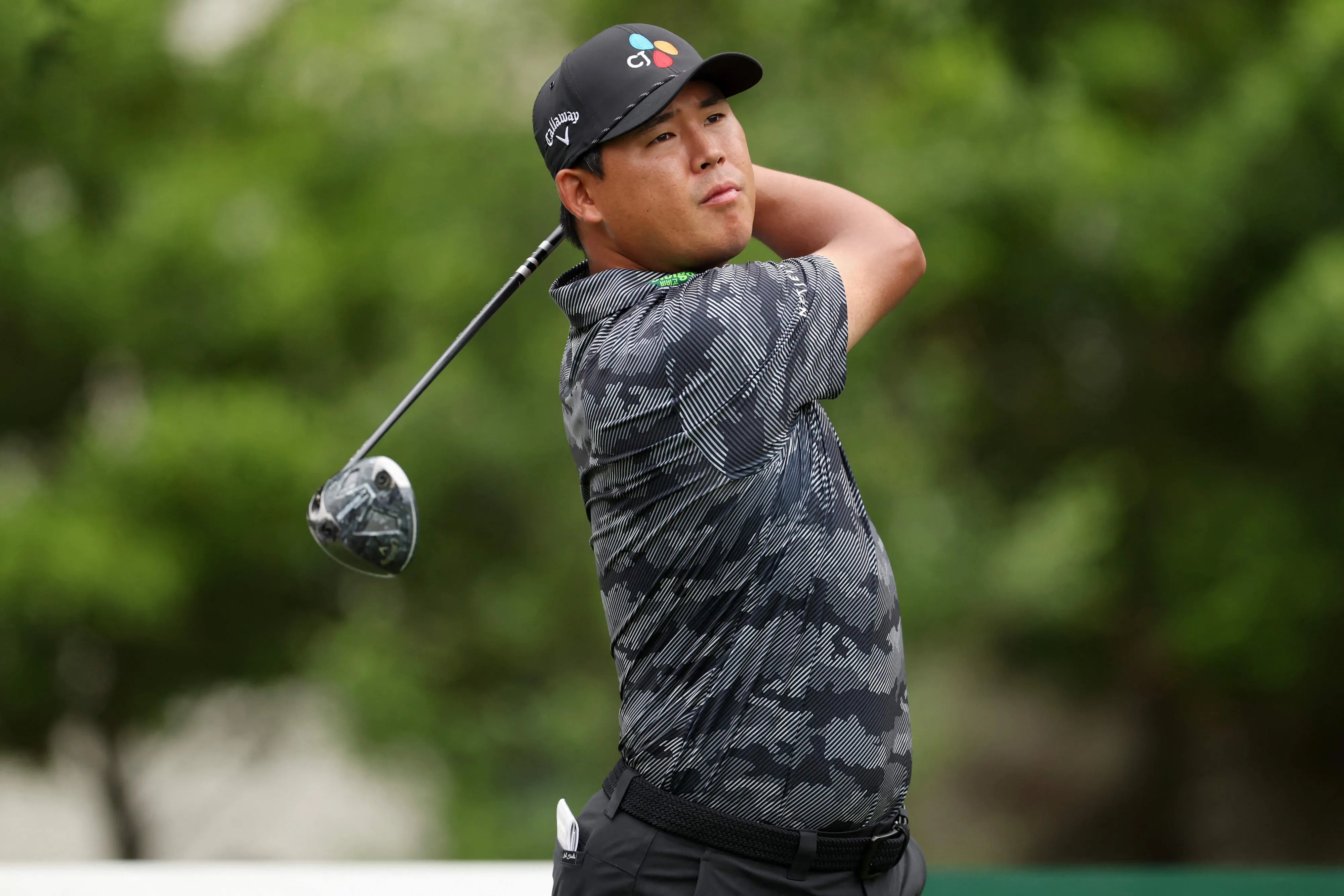 2일(한국시간) PGA투어 더CJ컵 바이런넬슨 1라운드 6번홀에서 티샷을 한 뒤 타구를 바라보고 있는 김시우. 매키니 AFP 연합뉴스