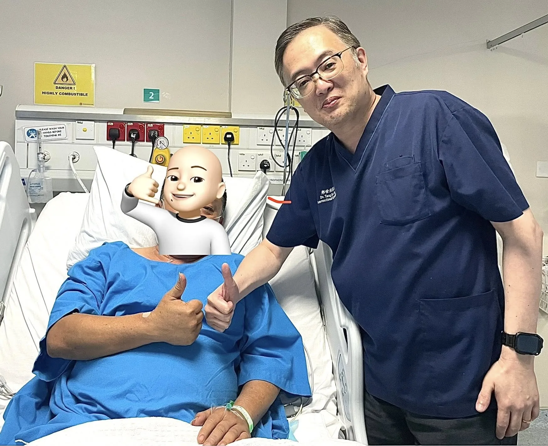 말레이시아 쿠칭 국제공항에서 의식을 잃고 쓰러진 50대 남성(왼쪽)이 한 젊은 여성의 도움으로 의식을 되찾았다. 오른쪽은 이 남성을 진료한 심장내과 의사 탕시에힝 박사. 페이스북 캡처