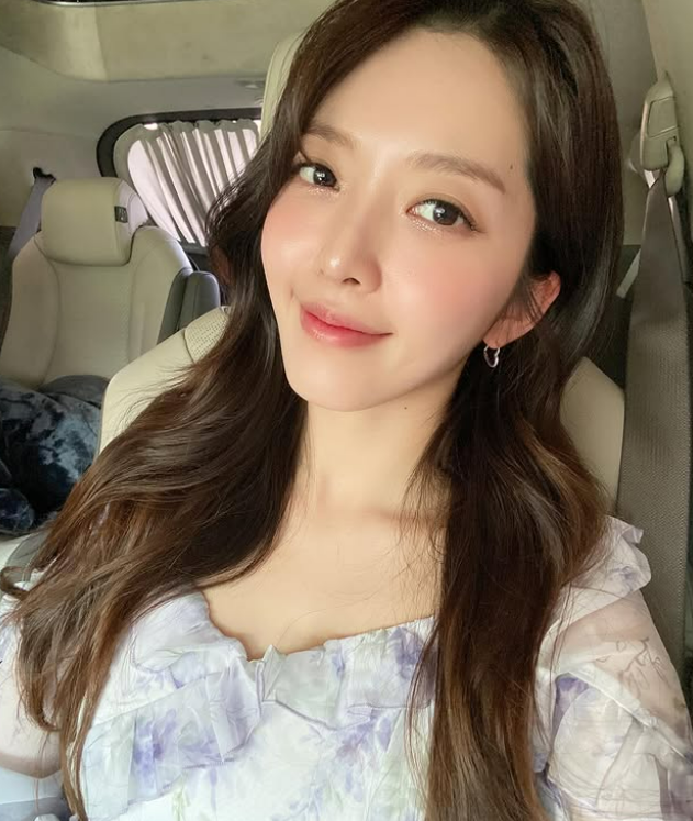 그룹 AOA의 도화가 결혼 소식을 전했다. 도화 인스타그램 캡처
