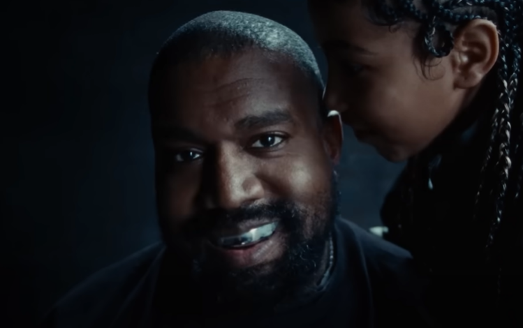 래버 칸예 웨스트. 칸예 웨스트 공식 유튜브 채널 Kanye West 갈무리