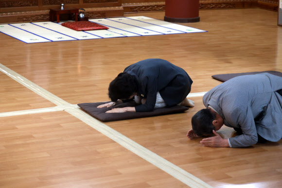 태고종 법륜사 찾은 설난영 여사