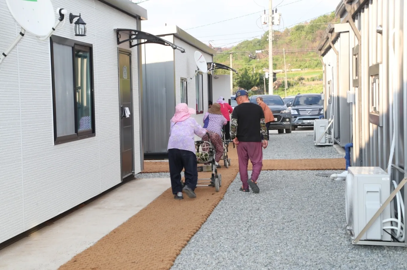 안동시는 최근 산불 피해 이재민을 위한 단지형 선진이동주택 841동을 설치했다. 안동이 인구 소멸 위험지역이어서인지 입주한 주민 대부분이 고령층이다.
안동시 제공