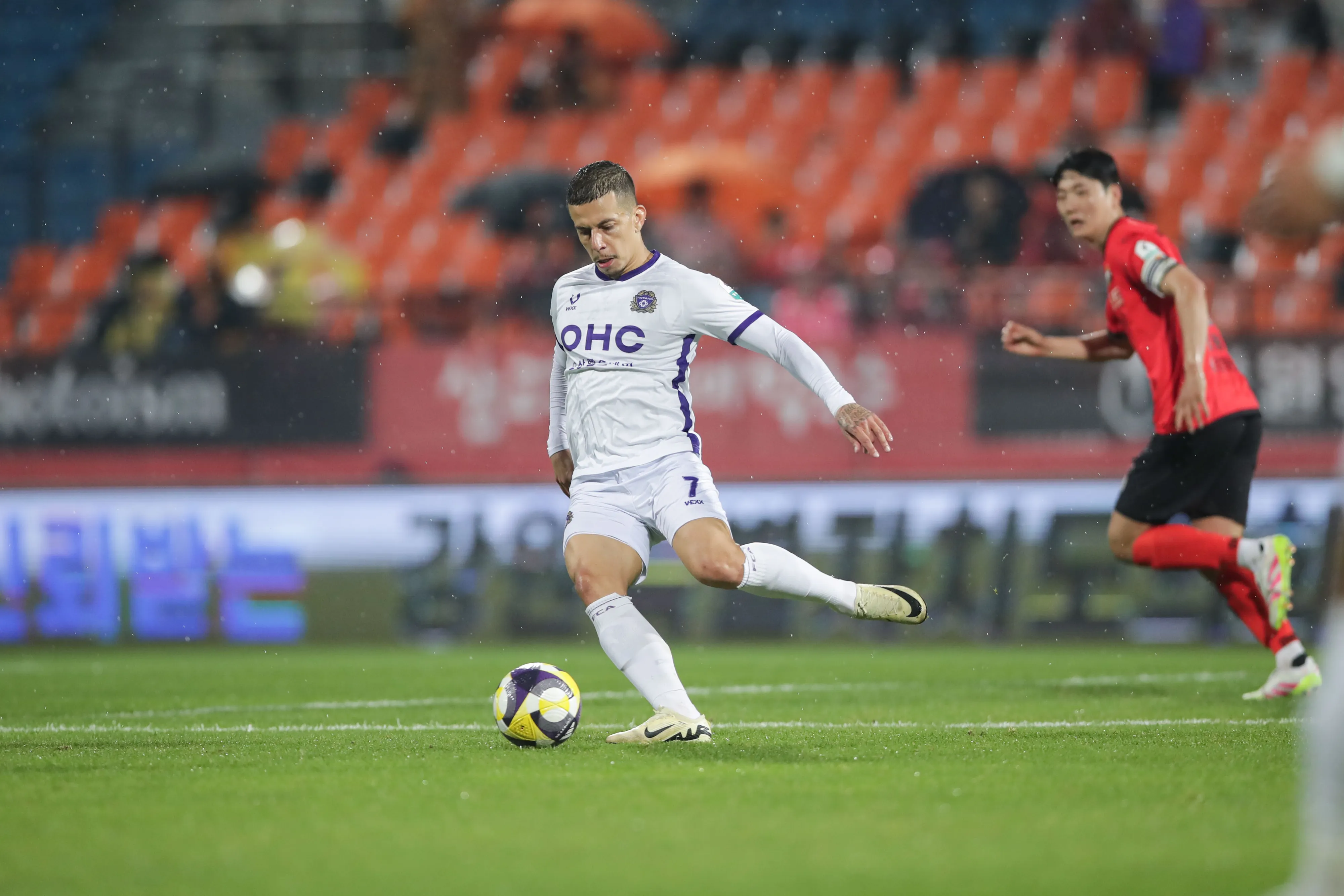 마테우스(왼쪽). 한국프로축구연맹 제공