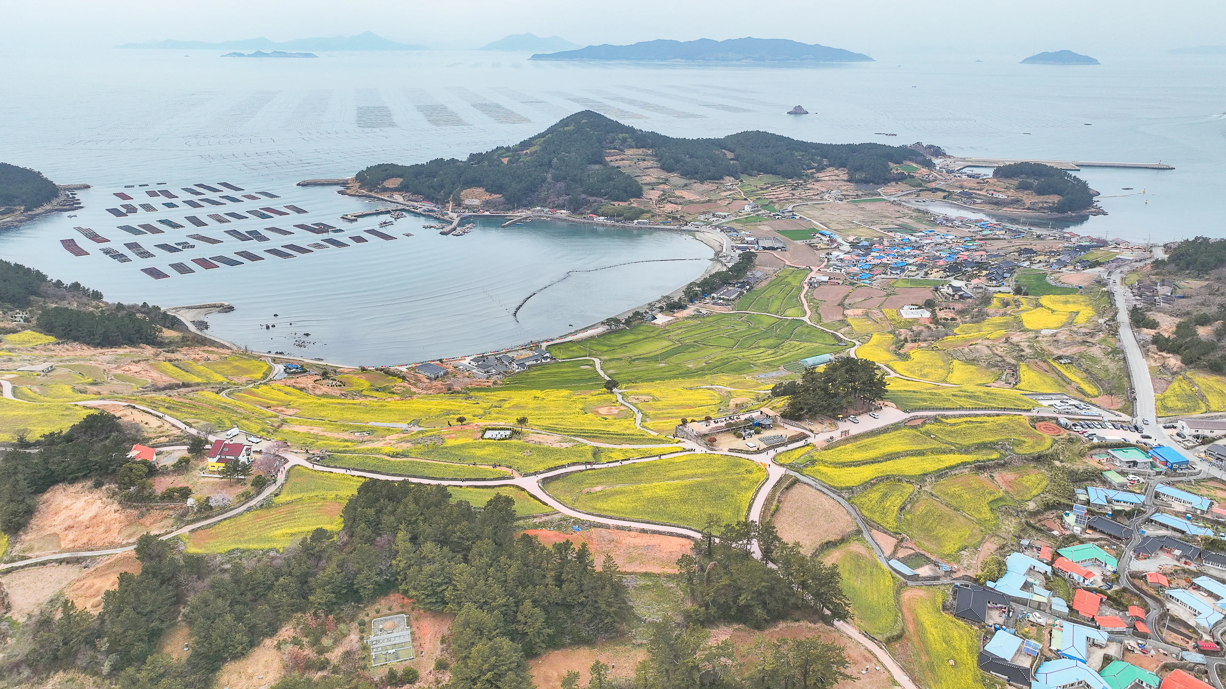국제슬로시티연맹으로부터 ‘세계 슬로길 1호’로 인증받은 청산도.
완도군 제공