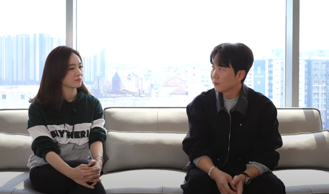 아나운서 출신 방송인 도경완이 항생제 부작용을 겪었다고 밝혔다. 유튜브 채널 ‘조수빈큐레이션’ 캡처