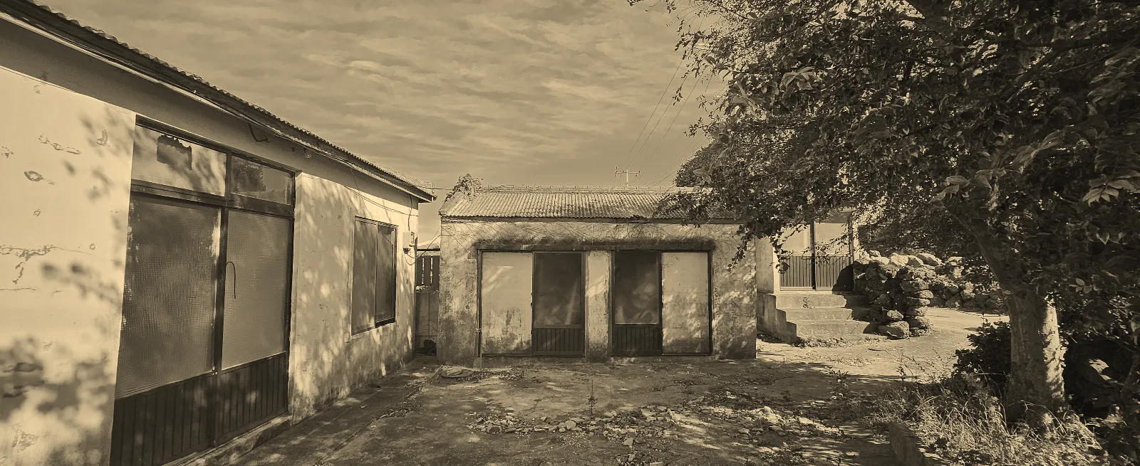 제주도가 농림축산식품부와 함께 ‘농촌 빈집은행(농촌 빈집 거래 활성화) 사업’을 본격 운영한다. 빈집소유자의 동의를 얻어 빈집 정보 등을 부동산플랫폼에 등록해 빈집거래를 유도한다. 제주 강동삼 기자