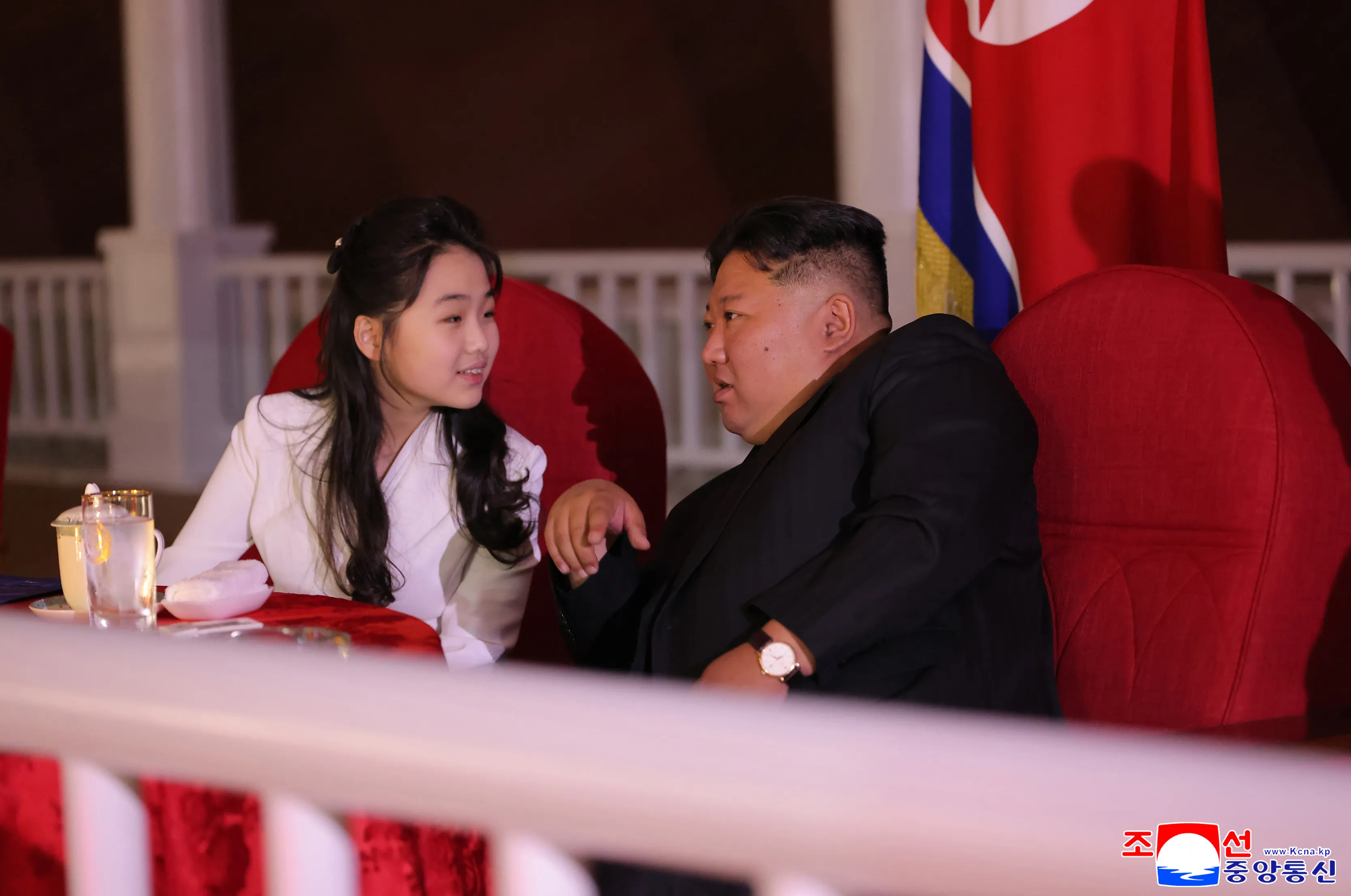 북한, 신형 구축함 ‘강건호’ 진수식  북한이 지난 12일 라진조선소에서 새로 건조한 해군 구축함을 ‘강건호’로 명명하고 진수기념식을 개최했다고 조선중앙통신이 13일 보도했다. 2025.6.13 연합뉴스