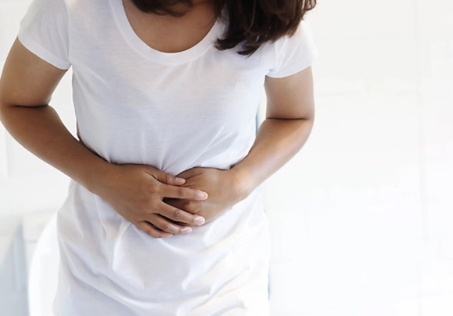 여성 복통 관련 이미지. 아이클릭아트