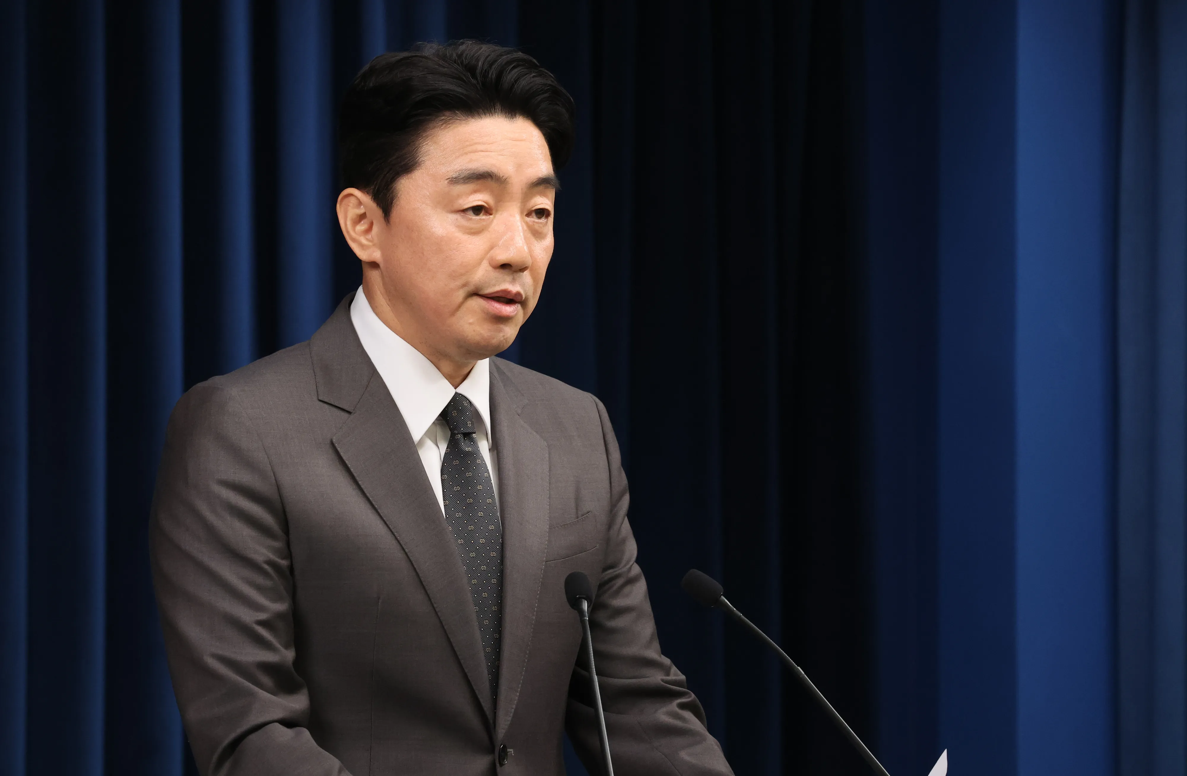 이재명 대통령, 장관 후보자 지명  강훈식 대통령 비서실장이 23일 용산 대통령실에서 장관 후보자 지명 관련 브리핑을 하고 있다. 2025.6.23 연합뉴스
