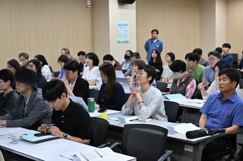 지난 25일 서울환경연합, 녹색서울시민위원회와 공동 주관한 ‘서울시 자원순환 정책 돌아보기: 종량제 30주년 포럼’