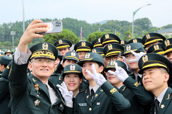 육군, ‘2025년 대한민국 육군장교 통합임관식’ 실시