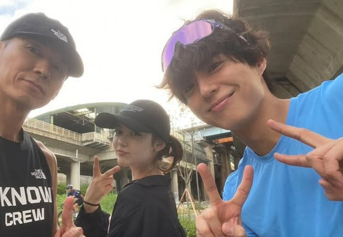 가수 션이 배우 박보검, 뉴진스 다니엘과 함께 러닝했다고 밝혔다. 션 인스타그램 캡처