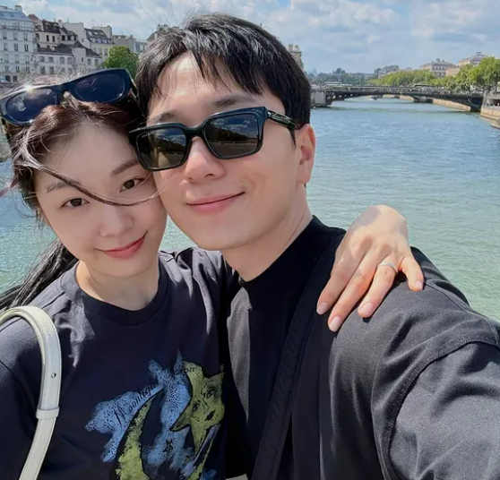 김연아가 남편 고우림과의 커플 사진을 공개했다. 김연아 인스타그램 캡처