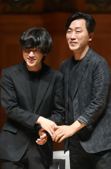 임윤찬(왼쪽)과 손민수.
연합뉴스