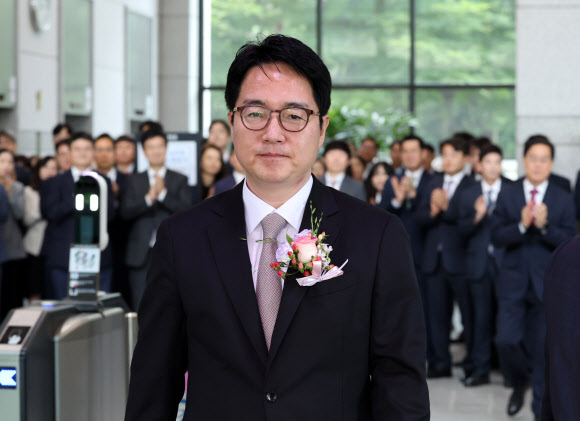 대검 청사 떠나는 심우정