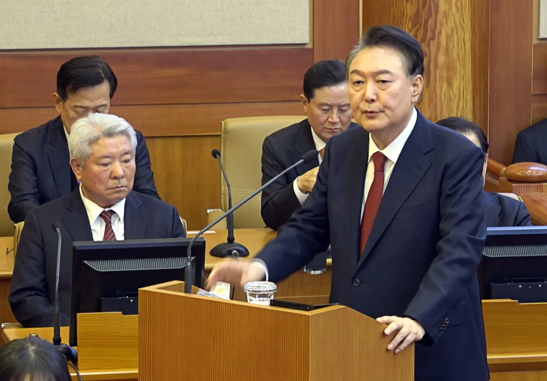 최종 의견 진술하는 윤석열 대통령  윤석열 대통령이 25일 서울 종로구 헌법재판소에서 열린 윤 대통령 탄핵심판 11차 변론에서 최종 의견 진술을 하고 있다. 2025.2.25 헌법재판소 제공