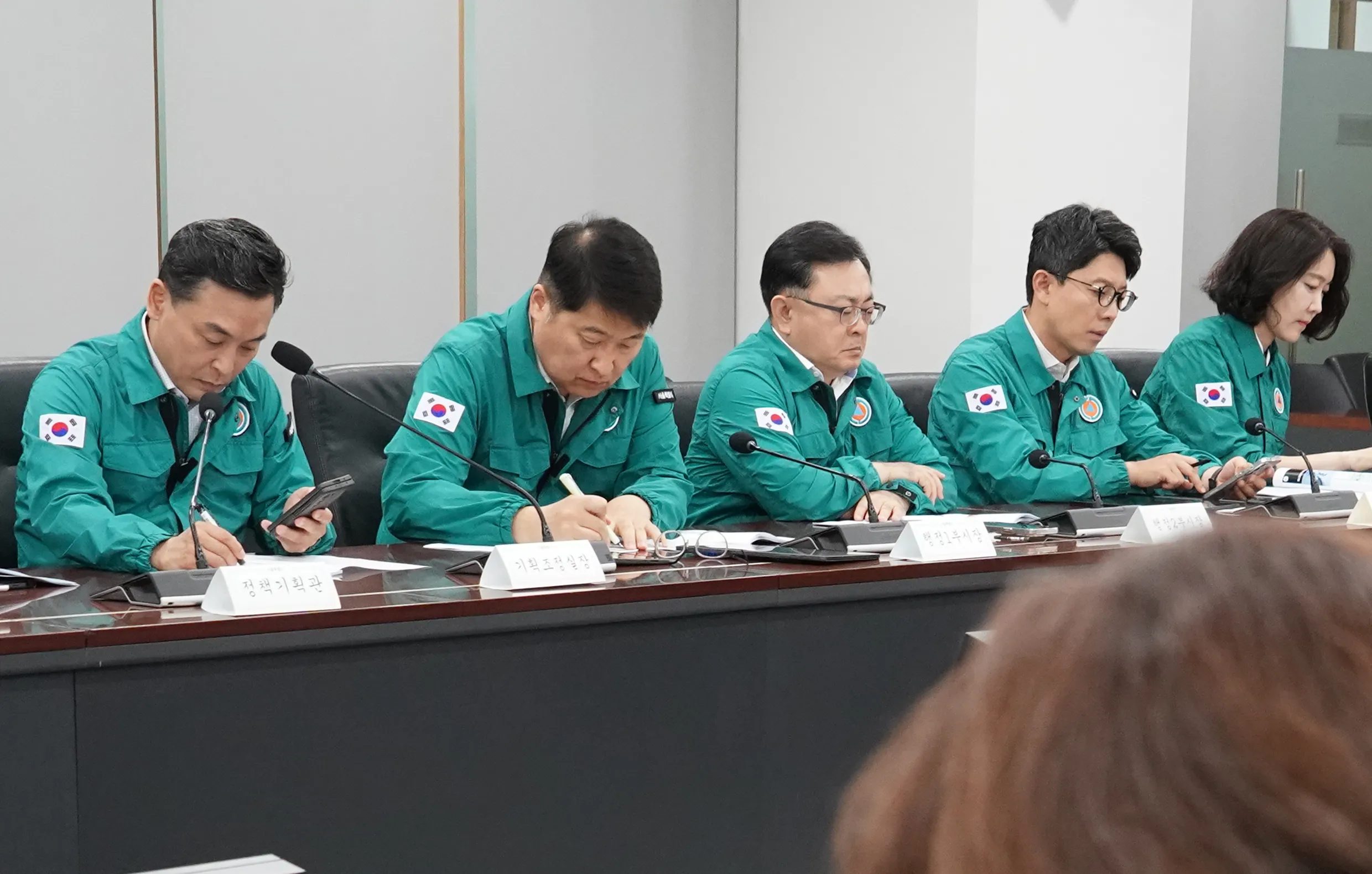 서울시 긴급 폭염 대책 상황 점검 회의  9일 오전 10시 30분 서울시청 기획상황실에서 서울시 3부시장(행정1·2부시장, 정무부시장)을 비롯한 12개 실국장이 참석한 가운데 ‘긴급 폭염대책 상황 점검 회의’가 개최되고 있다. 
서울시 제공