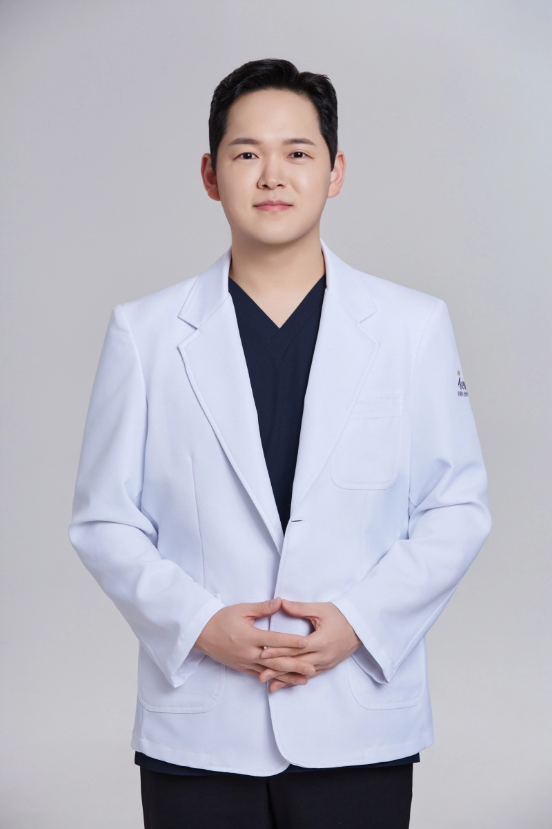 < 서영한 원장>