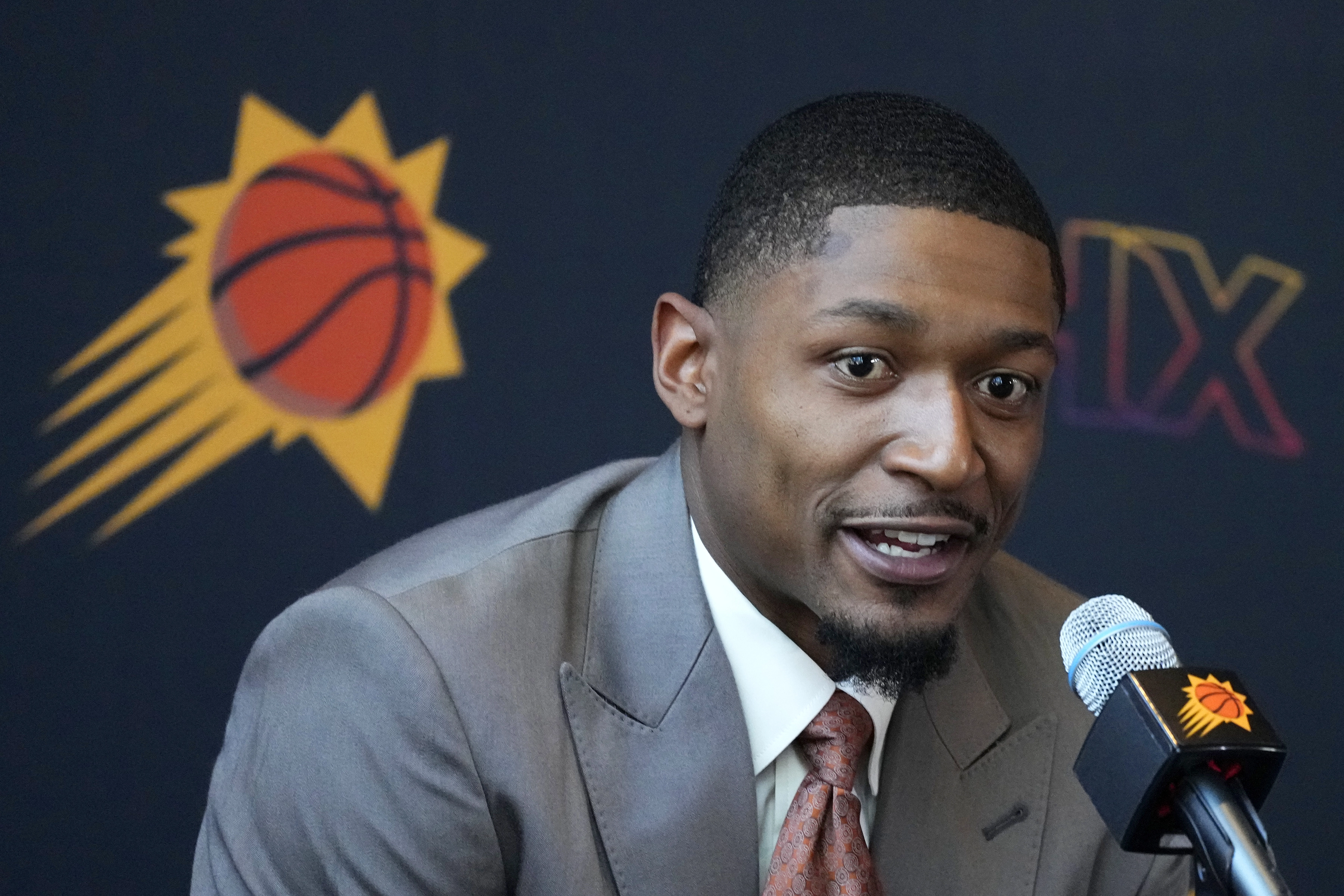 2023년 7월 미국프로농구(NBA) 피닉스 선스에 입단하는 브래들리 빌. AP 연합뉴스