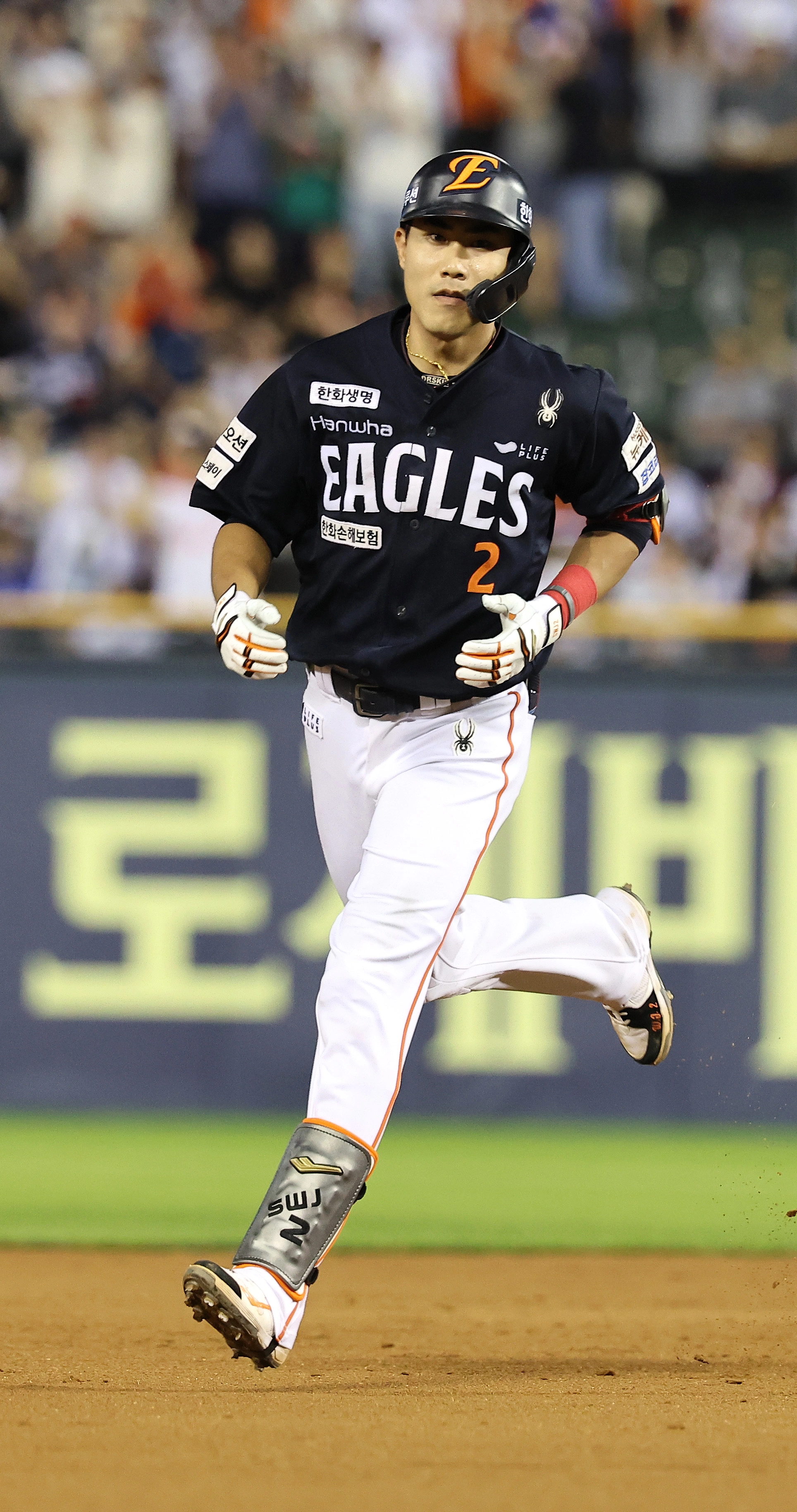 22일 서울 잠실야구장에서 열린 두산 베어스와의 경기에서 9회 2-0으로 달아나는 홈런을 퍼 올린 심우준.
연합뉴스