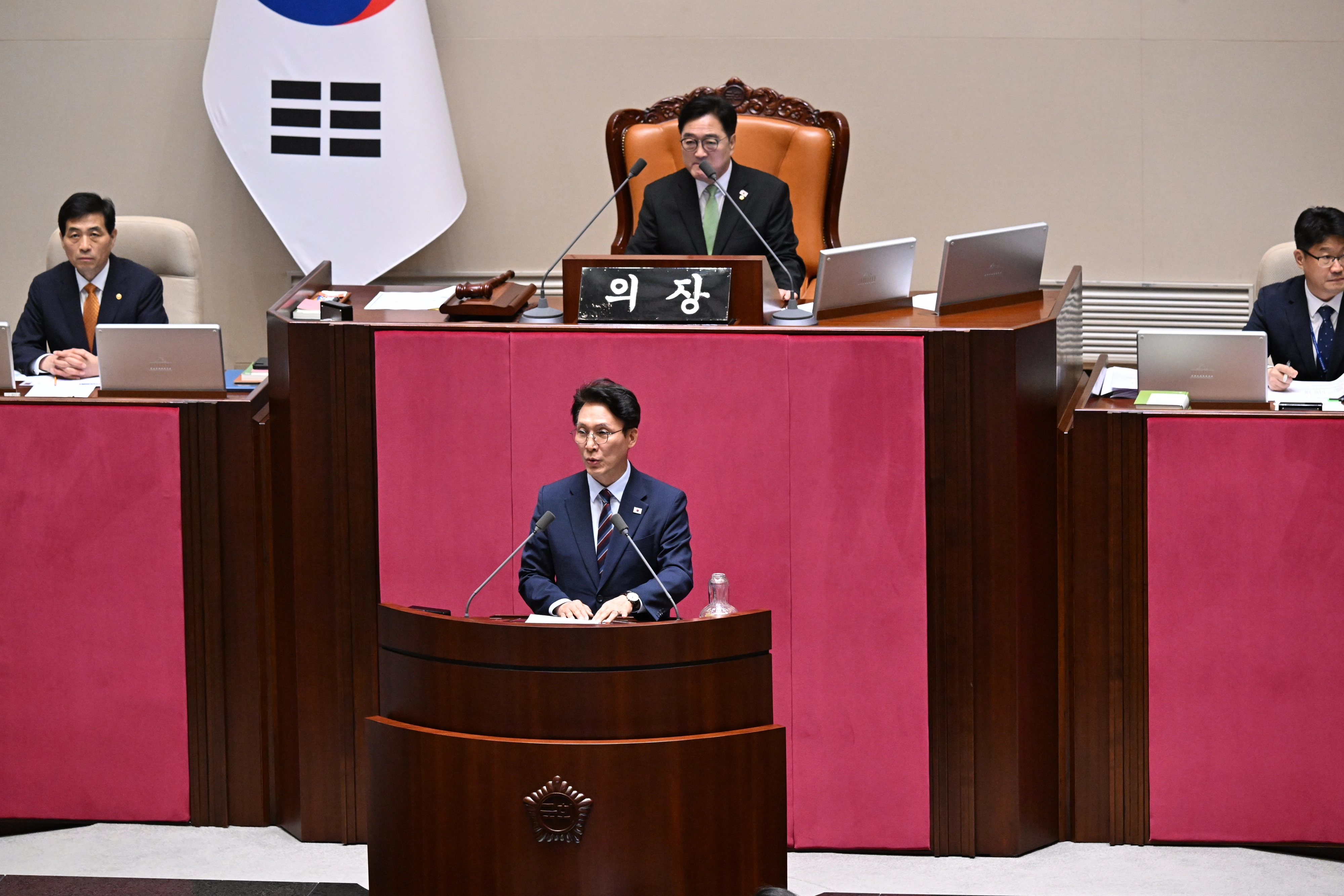 김민석 국무총리와 신임 국무위원들이  23일 국회 본회의에서 참석해 있다. 2025.7.23 안 주영 전문기자