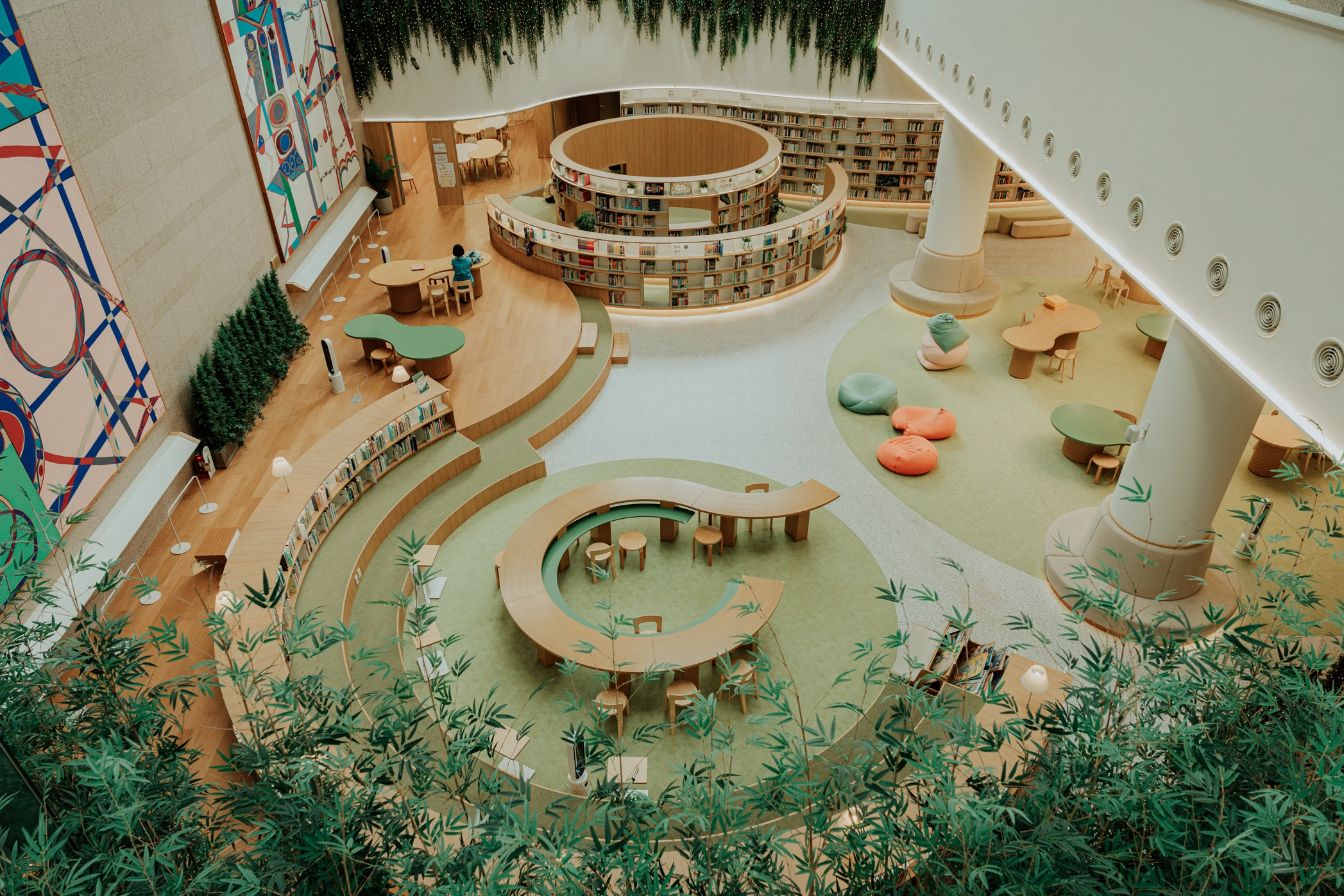 부산시청 안에 조성된 어린이 복합문화공간 ‘들락날락’. 15분 도시 정책의 대표 사례다.
부산시 제공