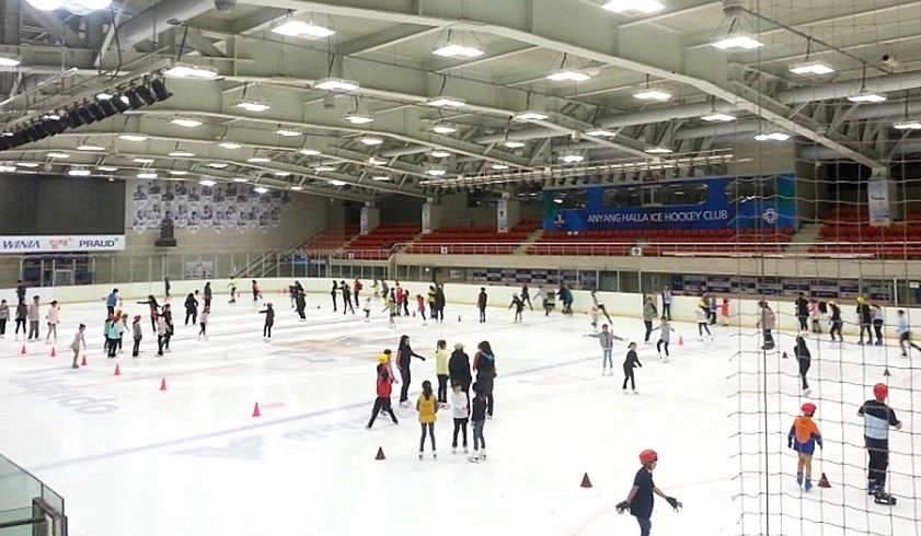 안양종합운동장 빙상장. 안양도시공사 제공