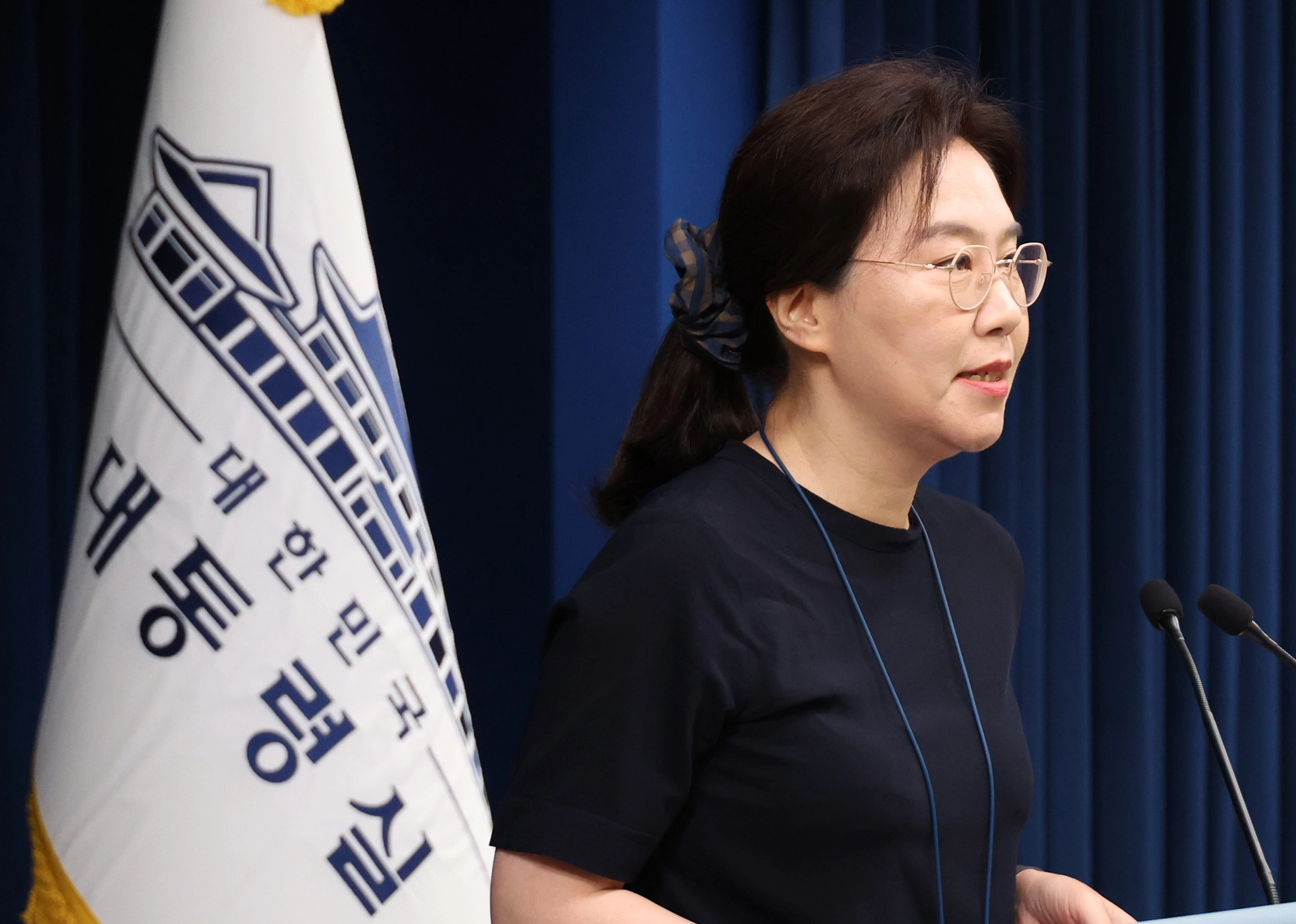 강유정 대변인이 6일 용산 대통령실 기자회견장에서 이재명 대통령 지시사항 브리핑을 하고 있다. 2025.8.6 연합뉴스