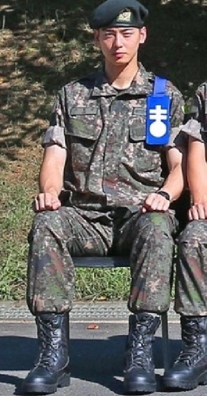 그룹 아스트로 멤버 겸 배우 차은우(28·이동민)의 훈련소 근황이 공개됐다. 육군훈련소 홈페이지 캡처