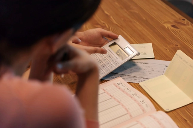 여성 고민 관련 이미지. 아이클릭아트