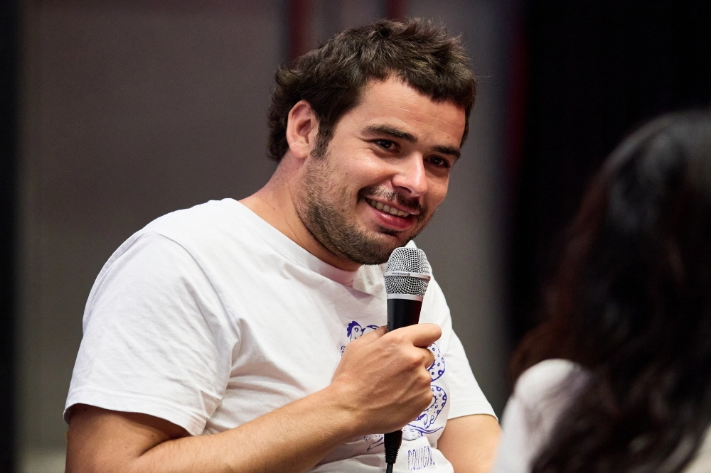 하나뿐인지구영상제를 찾아 관객과의 대화를 진행하는 파울루 카르네이루 감독. 하나뿐인지구영상제 제공