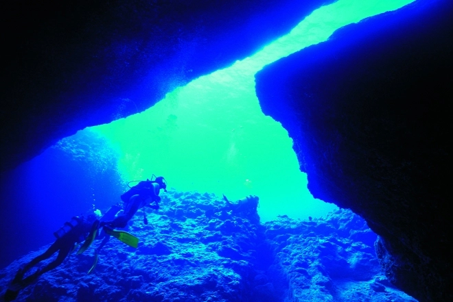 해저 동굴 이미지. 기사와 관련 없음. 자료 : 아이클릭아트