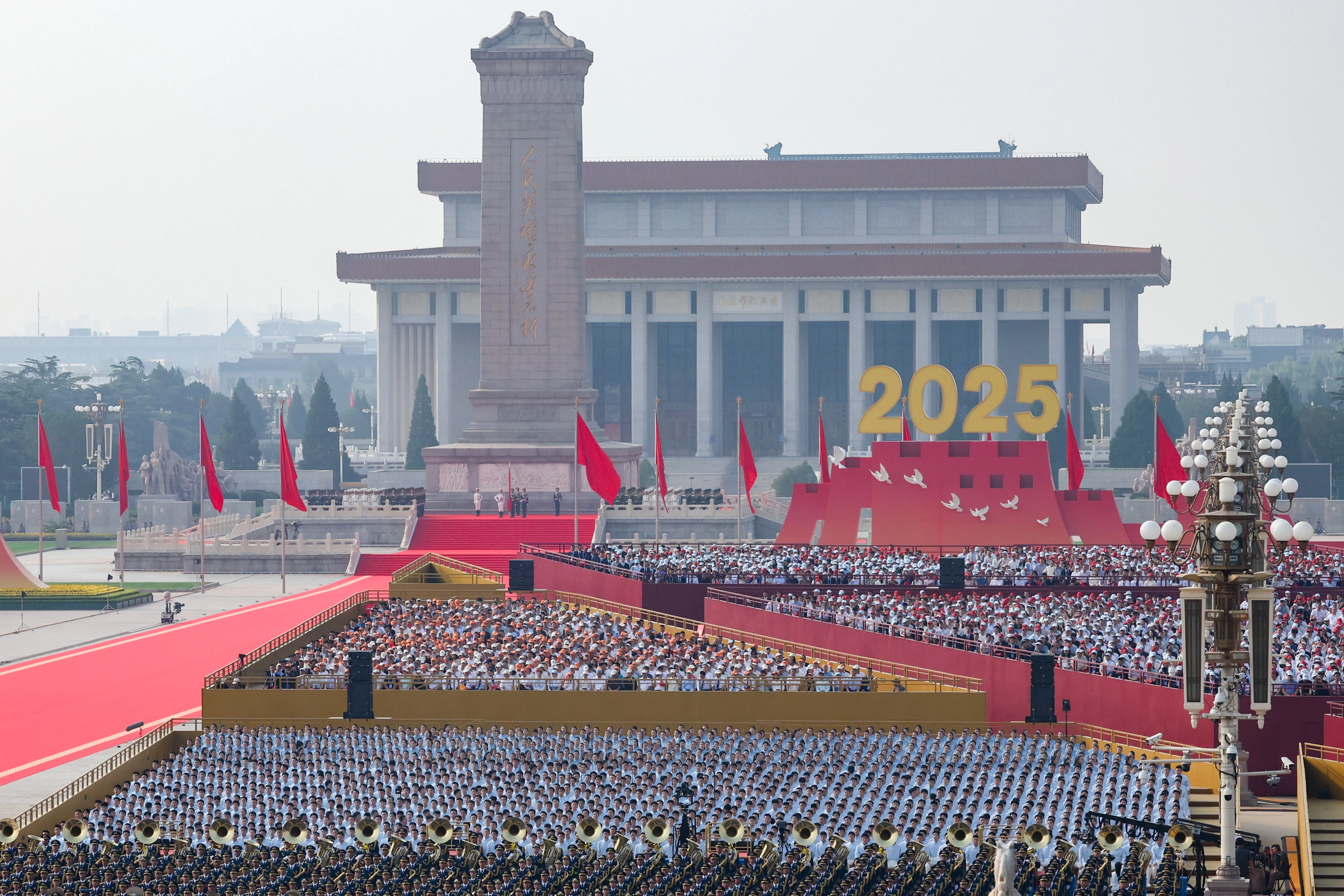 3일 중국 베이징 톈안먼 광장에서 제2차 세계대전 승전 80주년 기념 열병식이 진행되고 있다 2025.9.3 베이징 TASS 연합뉴스(크렘린궁 공보실)