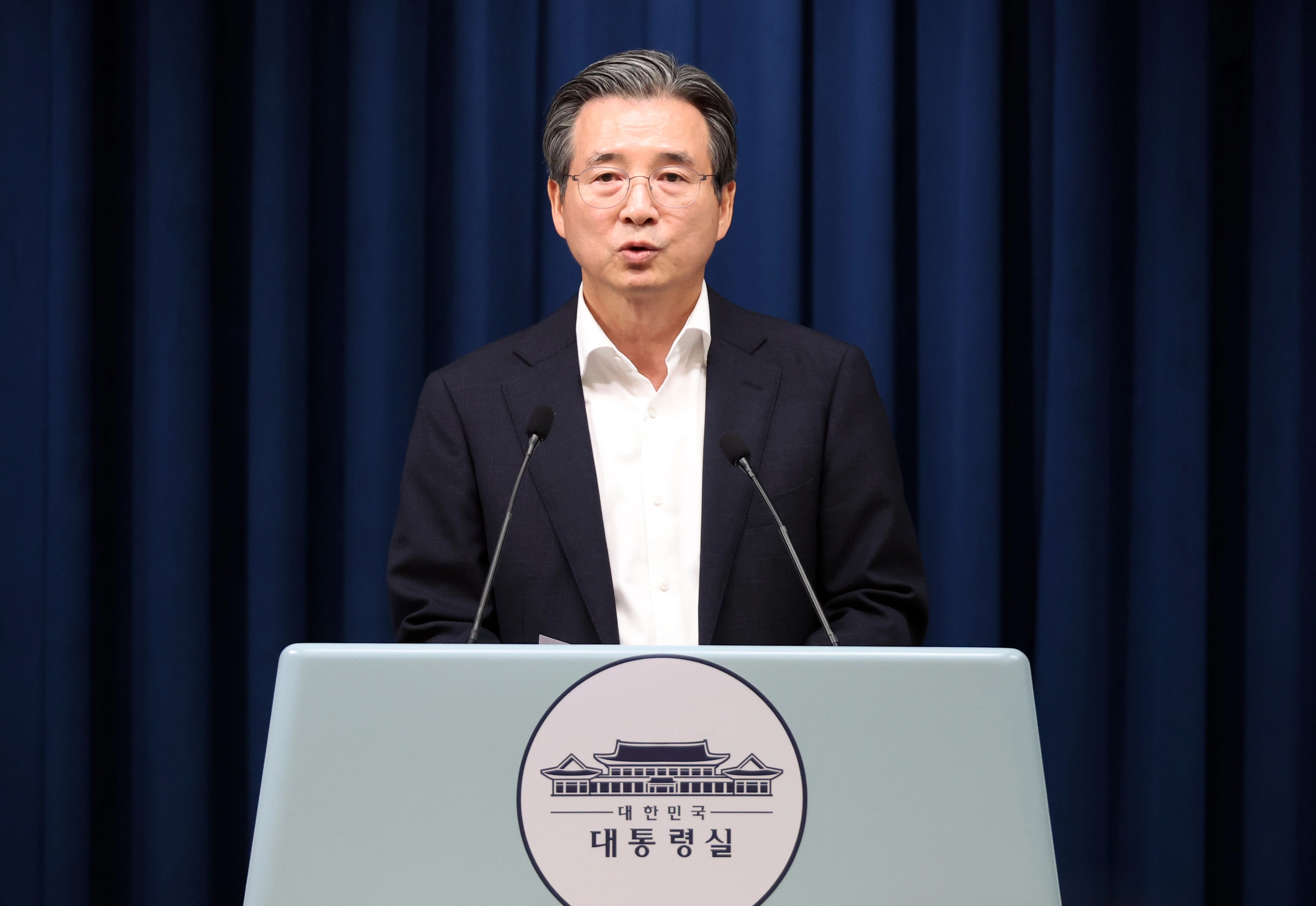 김용범 정책실장이 지난 7월 31일 용산 대통령실 기자회견장에서 한국형 차세대 전력망 관련 브리핑을 하고 있다. 연합뉴스