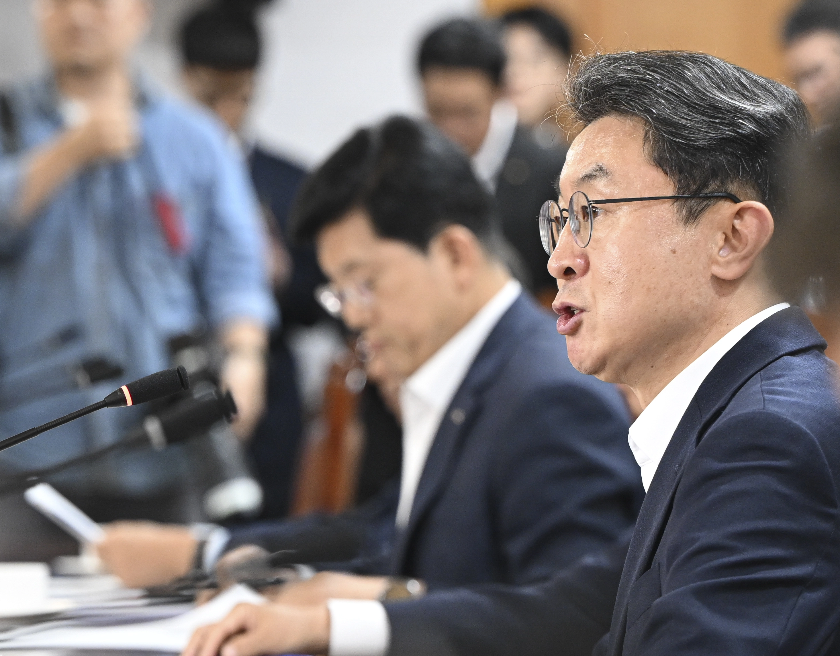 이억원 금융위원장이 15일 서울 중구 은행연합회에서 열린 금융위원장-금융지주 회장 간담회에서 발언하고 있다. 2025.9.15 이지훈 기자