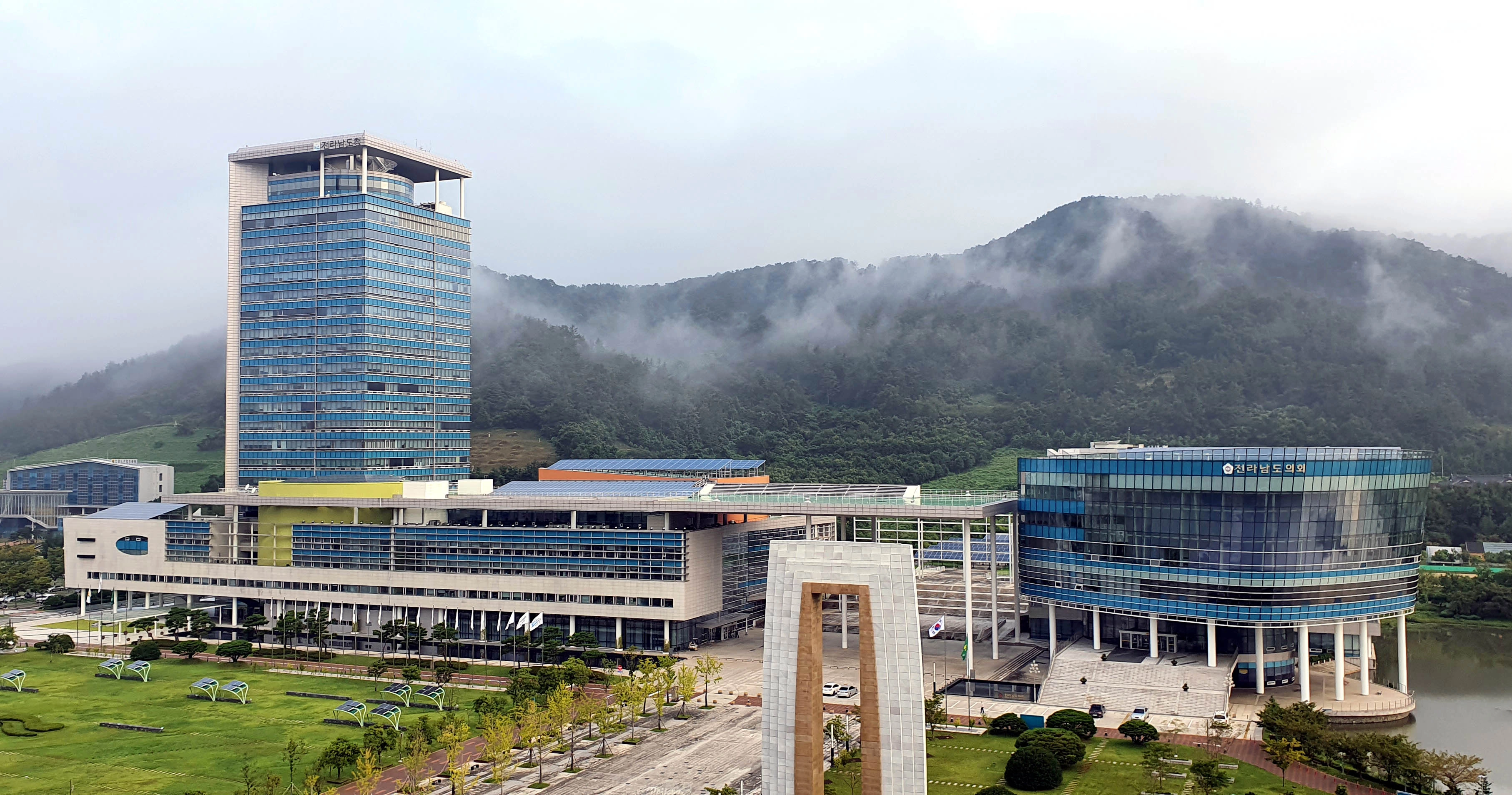 전남도청 청사 전경