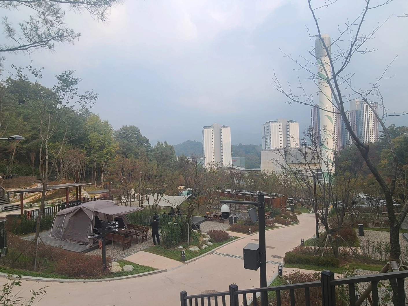 EUNPYEONG  서울 은평구 앵봉산 가족캠핑장 모습.  
은평구 제공